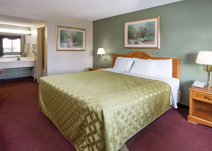 Days Inn By Wyndham In San Bernardino