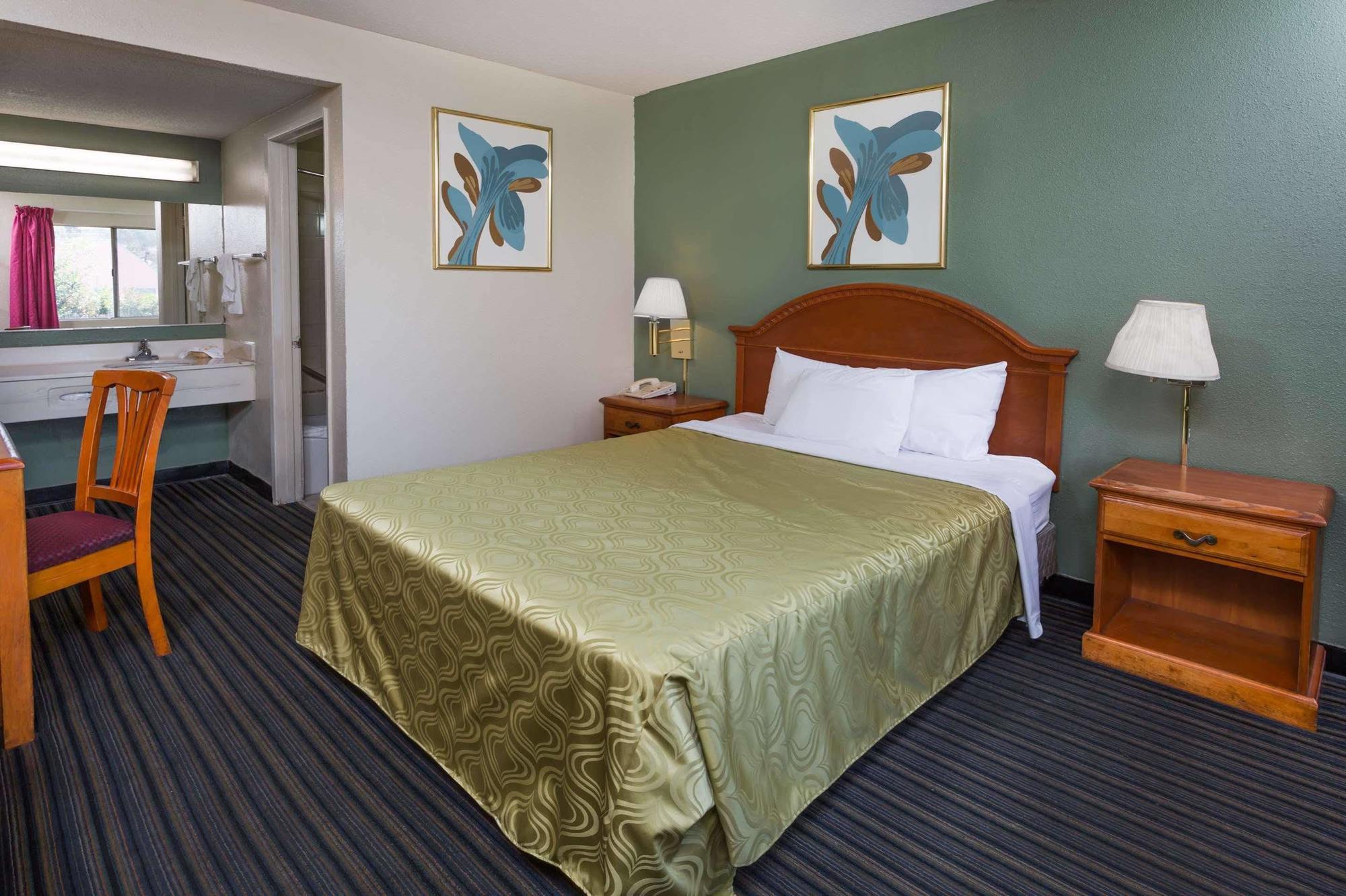 Days By Wyndham In Hotel 2*